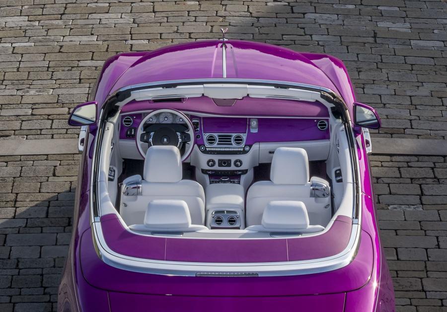 Интерьер Rolls-Royce Dawn in Fuxia 2017 года  (фото 7 из 14)